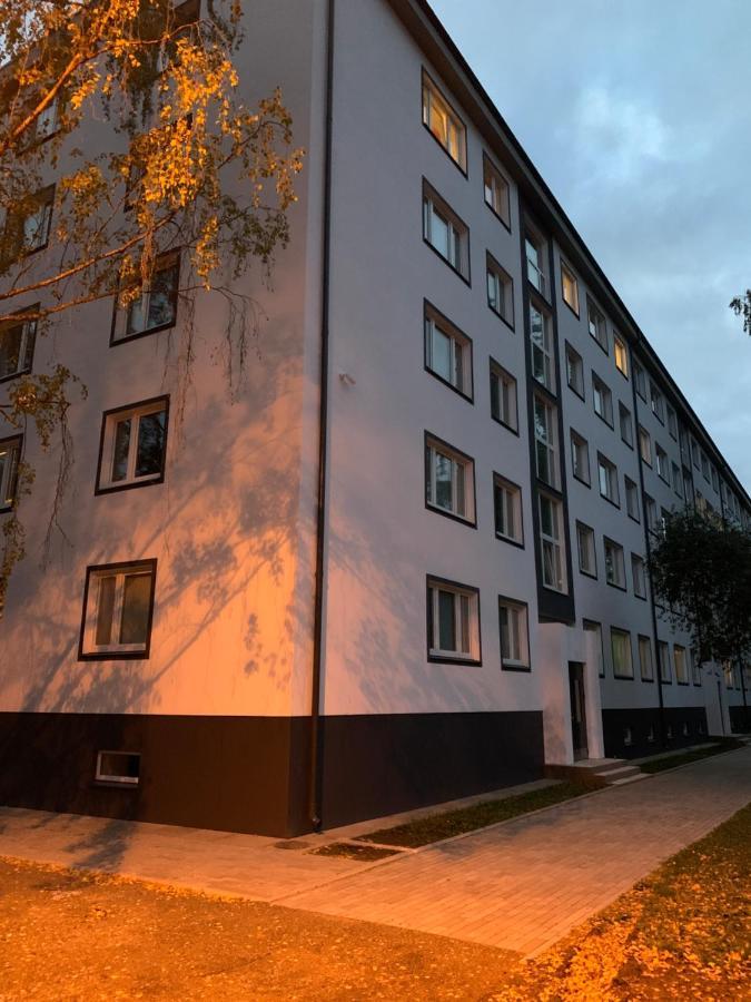 Uus 13B, Beautiful 3-Bedroom Apartment - 3 Big Beds Tartu Exterior foto